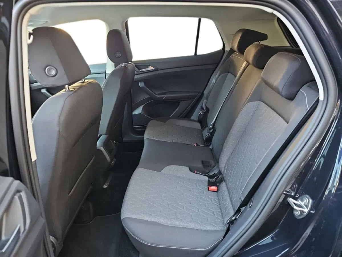 Volkswagen T-Cross usata a Lecco (11)