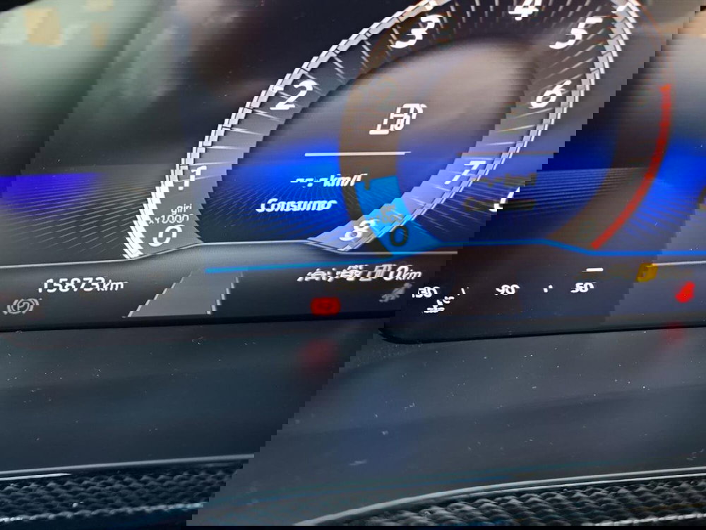 Volkswagen T-Cross usata a Lecco (12)