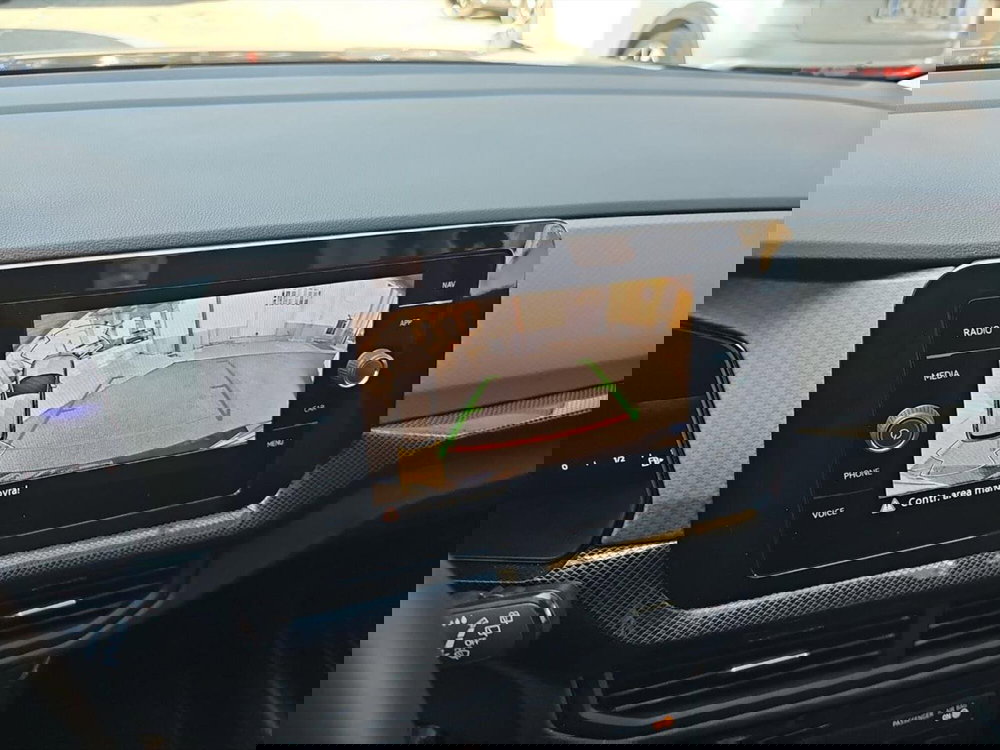 Volkswagen T-Cross usata a Lecco (13)