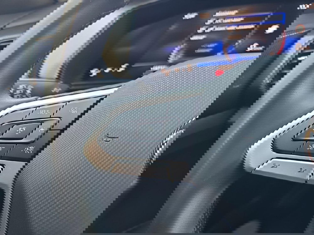 Volkswagen T-Cross usata a Lecco (15)