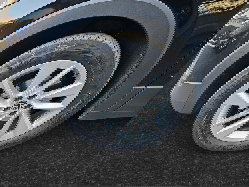 Volkswagen T-Cross usata a Lecco (17)