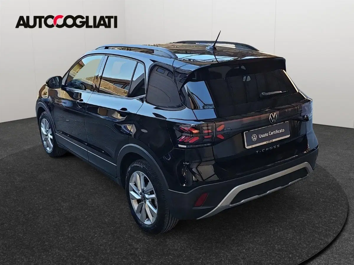Volkswagen T-Cross usata a Lecco (7)