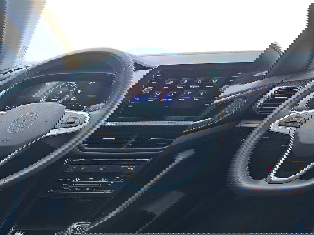 Volkswagen T-Cross usata a Lecco (9)