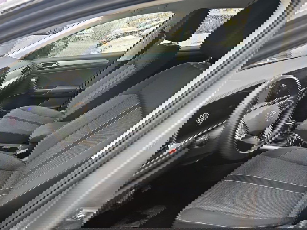 Volkswagen T-Roc usata a Lecco (11)
