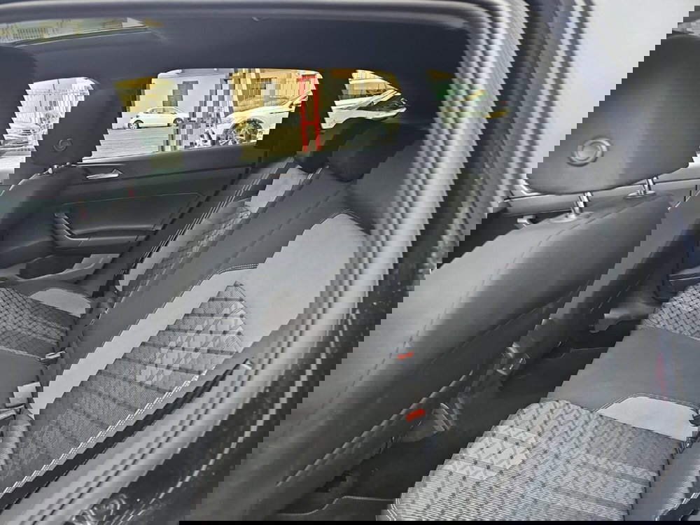 Volkswagen Taigo usata a Lecco (13)