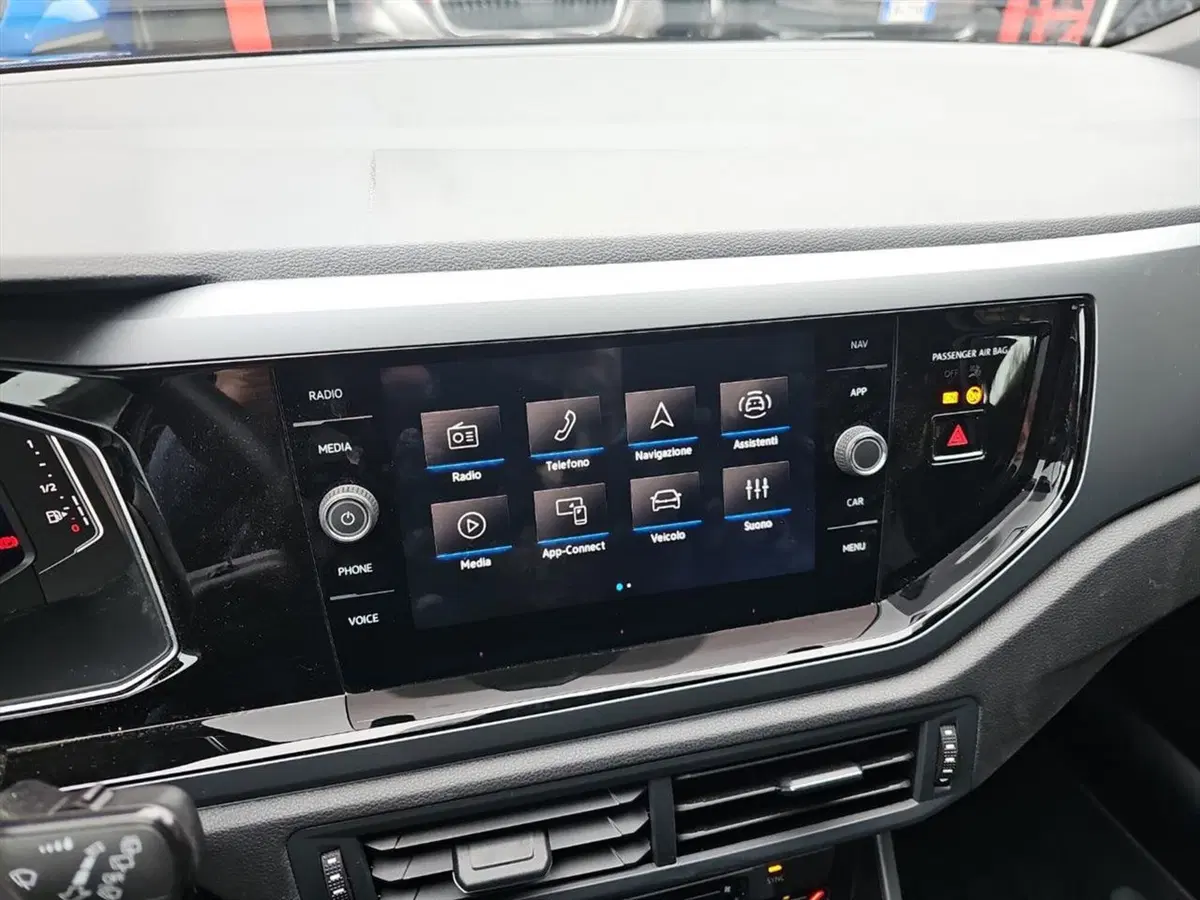 Volkswagen Taigo usata a Lecco (14)