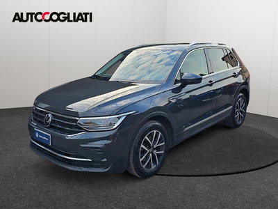 Volkswagen Tiguan 1.5 TSI ACT Life del 2023 usata a Merate