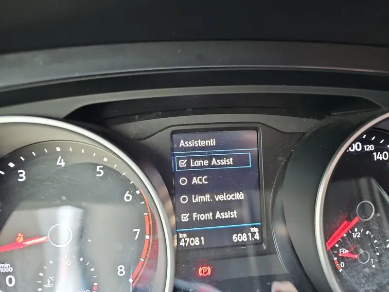 Volkswagen Tiguan usata a Lecco (15)