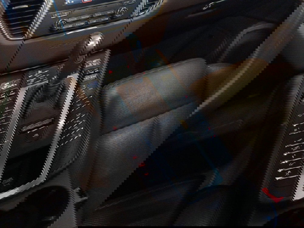 Porsche Macan usata a Varese (14)