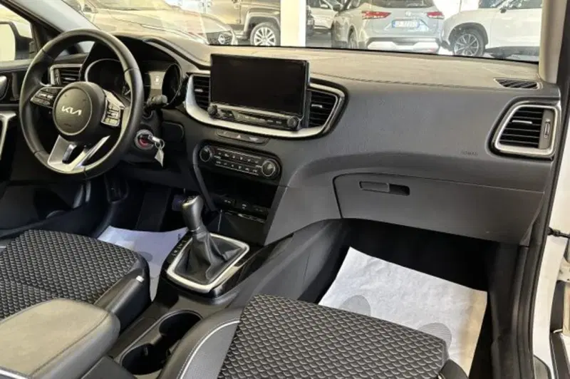 Kia XCeed usata a Latina (9)
