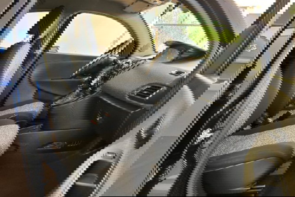 Lancia Ypsilon usata a Latina (8)