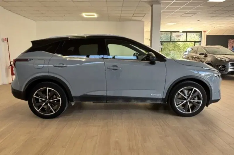Nissan Qashqai usata a Latina (4)