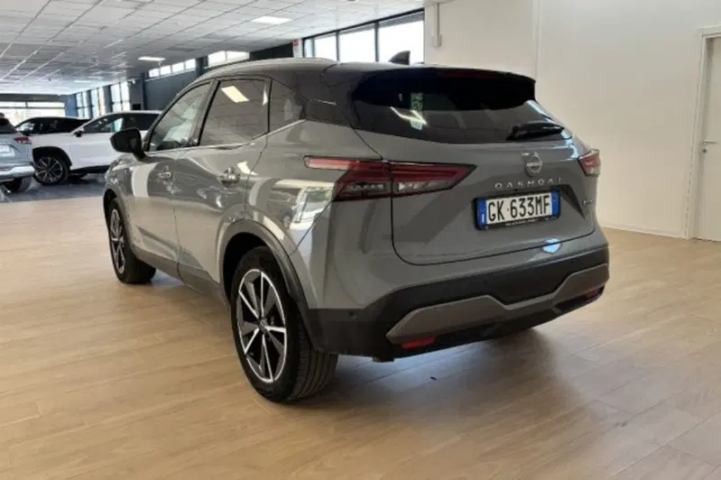 Nissan Qashqai usata a Latina (5)