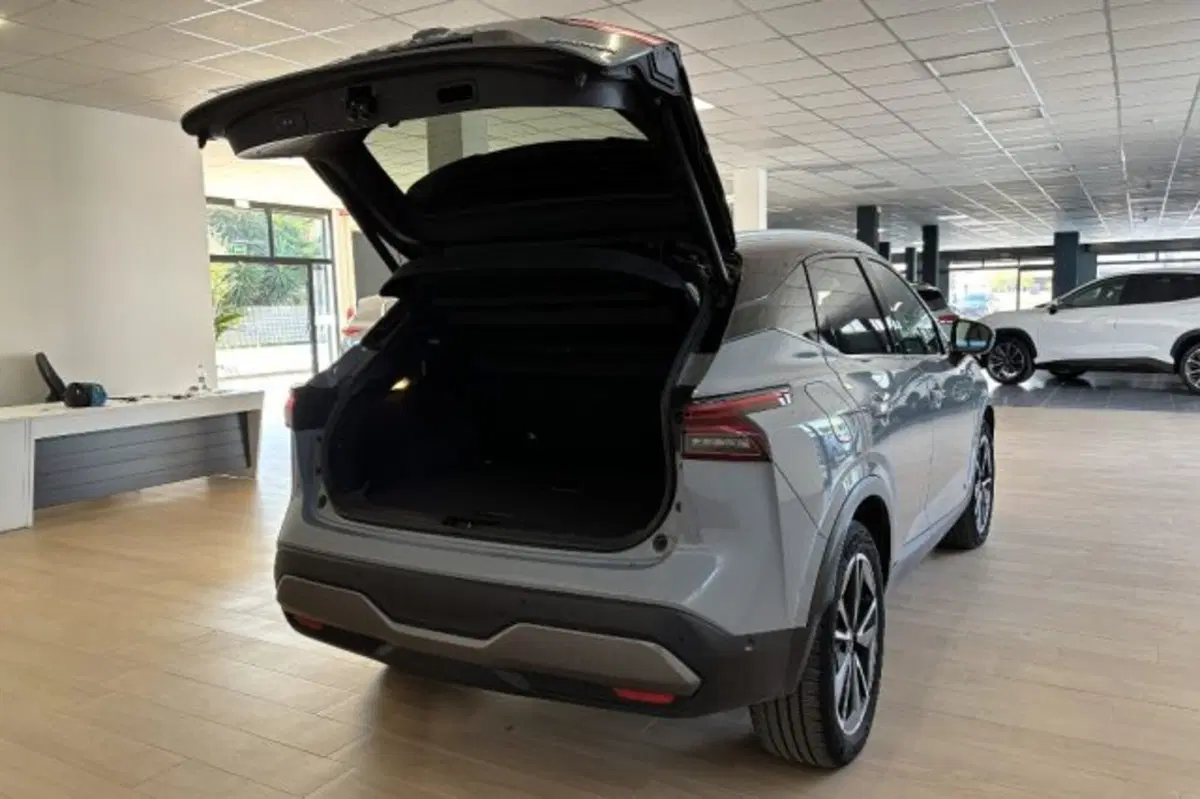 Nissan Qashqai usata a Latina (7)