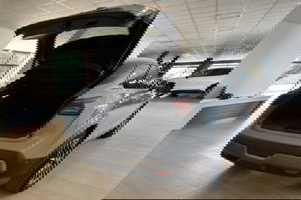 Nissan Qashqai usata a Latina (7)