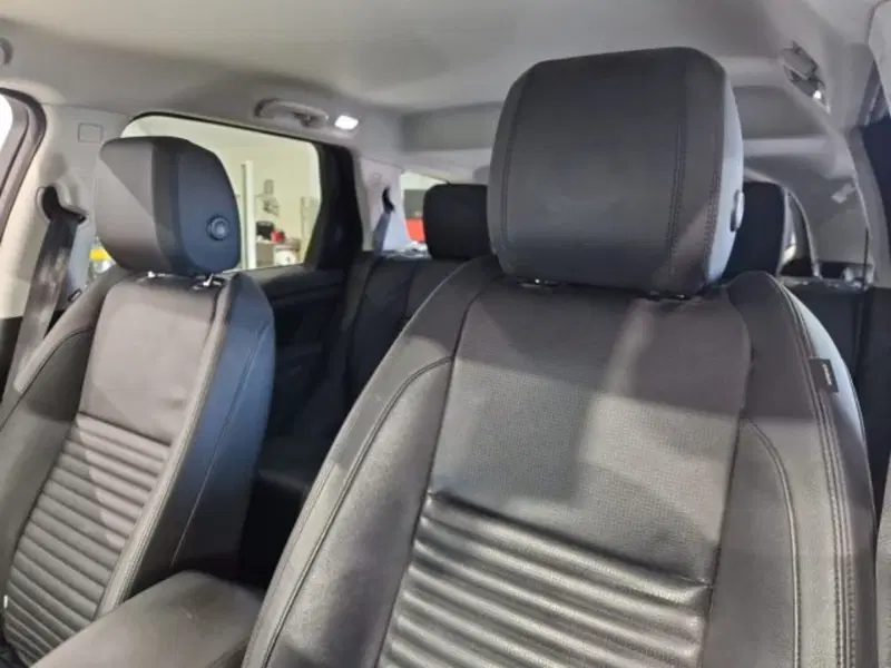 Land Rover Discovery Sport usata a Livorno (15)