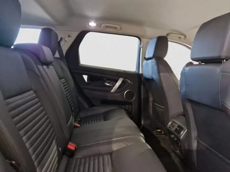Land Rover Discovery Sport usata a Livorno (7)