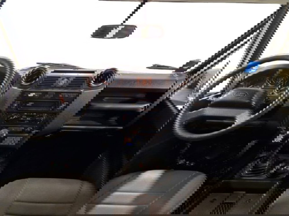 Land Rover Defender usata a Livorno (10)