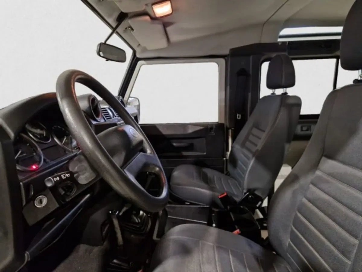 Land Rover Defender usata a Livorno (7)