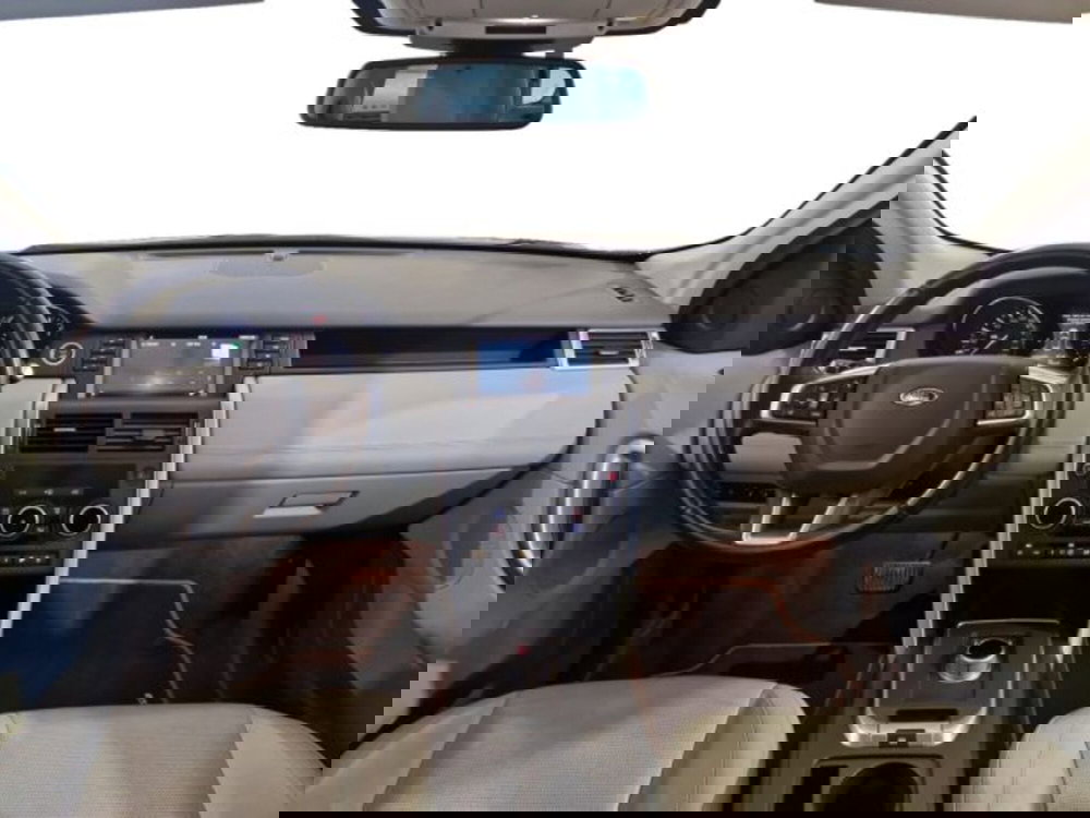 Land Rover Discovery Sport usata a Livorno (11)