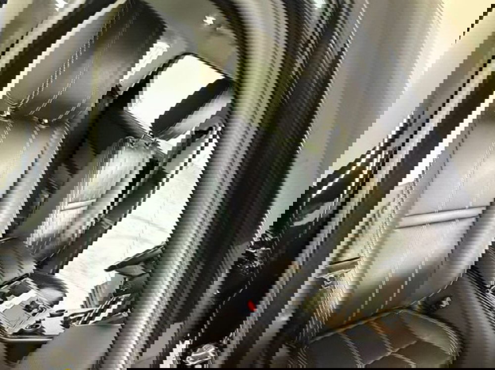 Land Rover Range Rover Velar usata a Livorno (11)