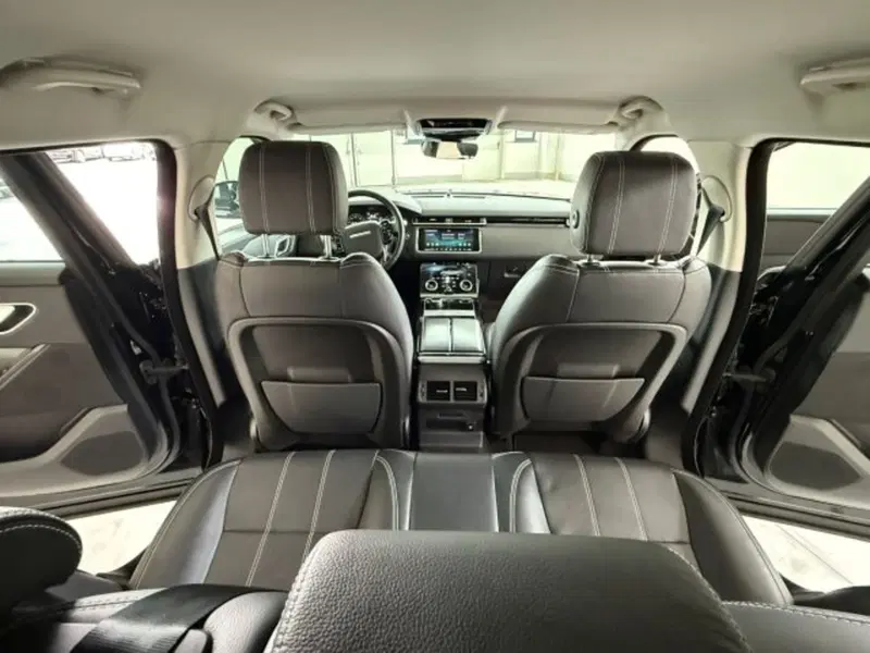 Land Rover Range Rover Velar usata a Livorno (15)