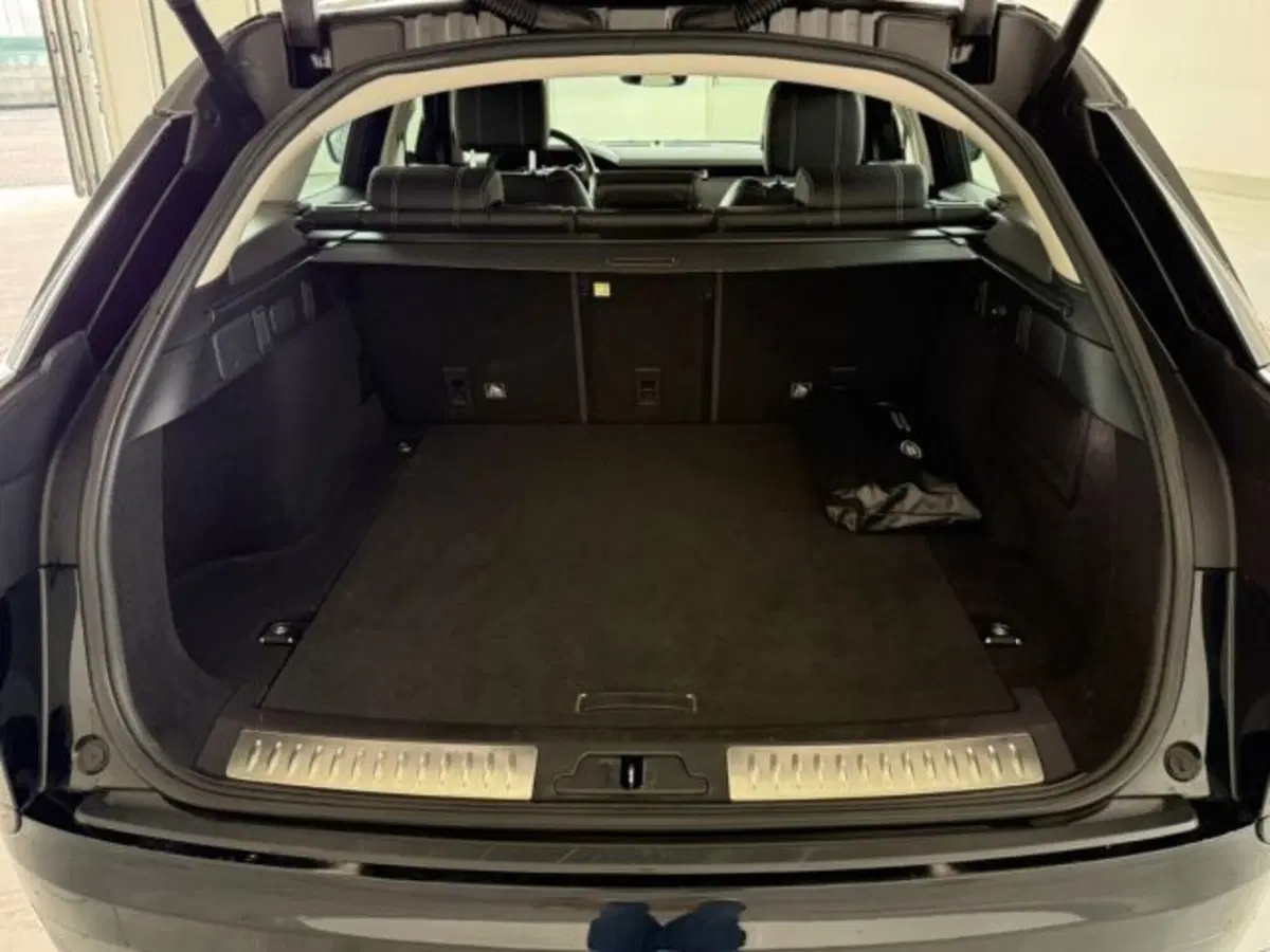 Land Rover Range Rover Velar usata a Livorno (16)