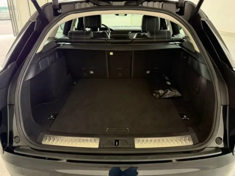 Land Rover Range Rover Velar usata a Livorno (16)