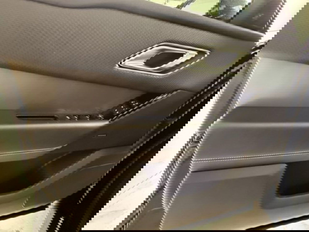 Land Rover Range Rover Velar usata a Livorno (17)