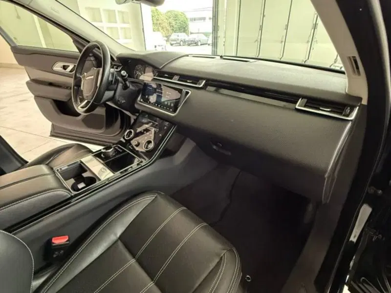 Land Rover Range Rover Velar usata a Livorno (8)