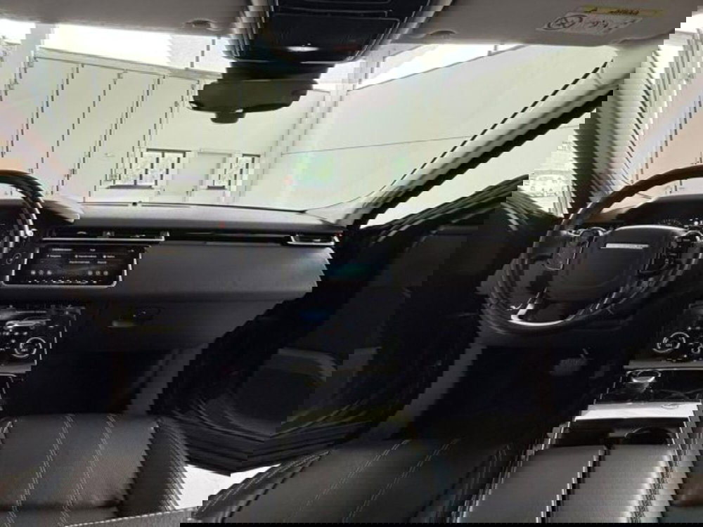 Land Rover Range Rover Velar usata a Livorno (9)