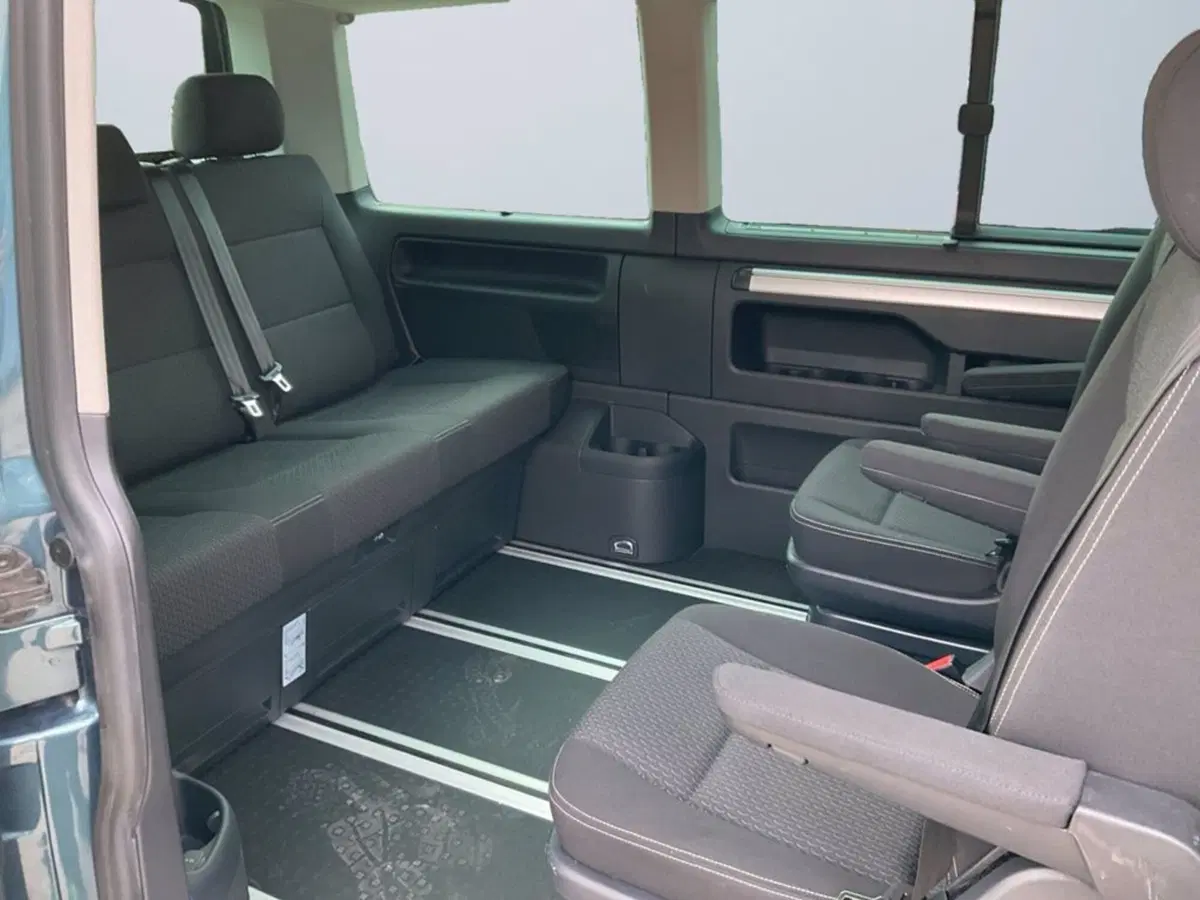Volkswagen Multivan usata a Milano (10)