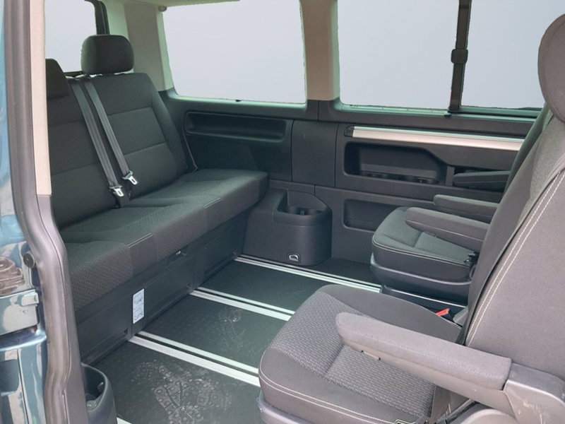 Volkswagen Multivan usata a Milano (10)