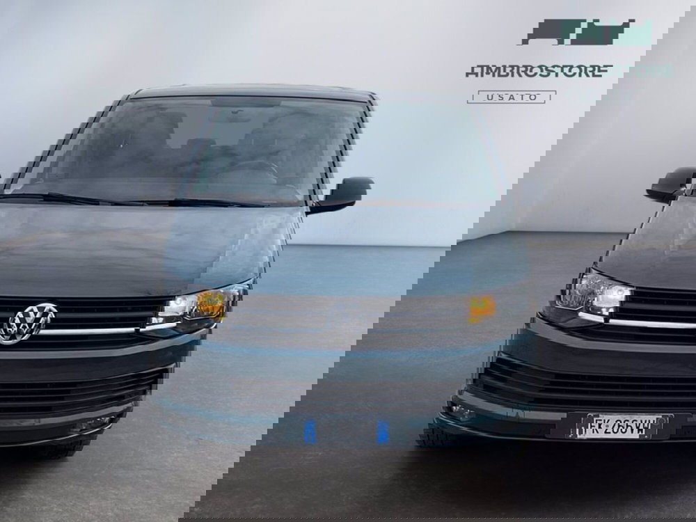 Volkswagen Multivan usata a Milano (2)