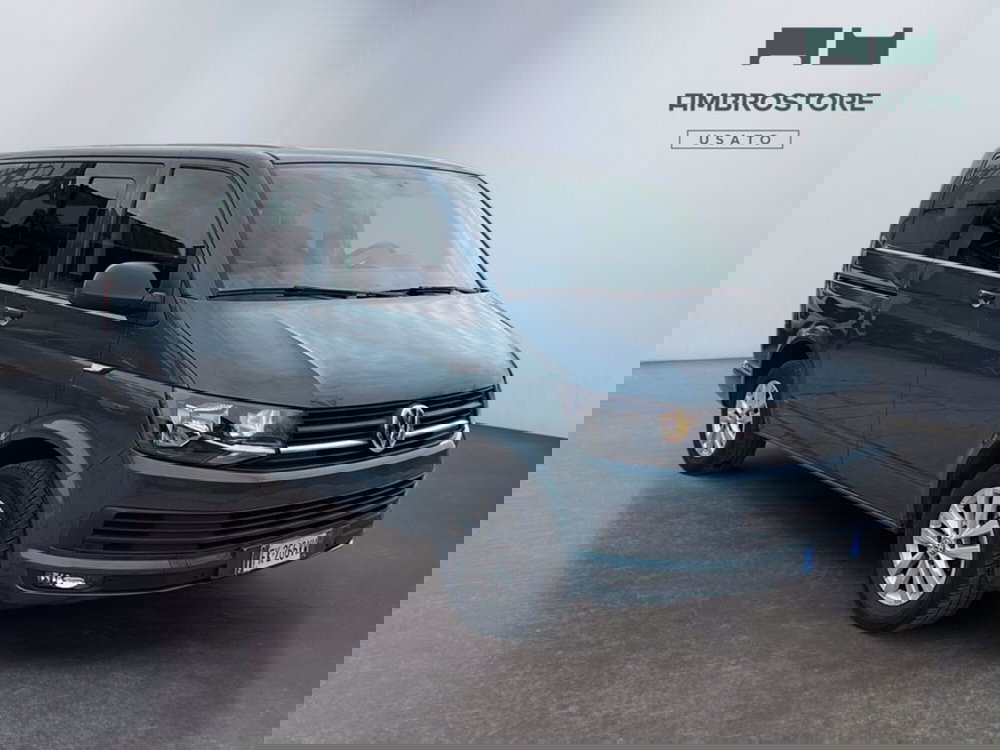 Volkswagen Multivan usata a Milano (3)