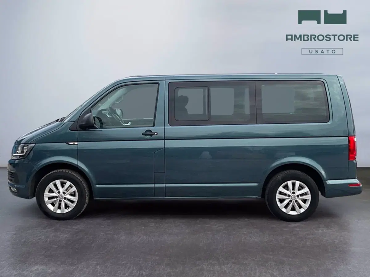 Volkswagen Multivan usata a Milano (8)