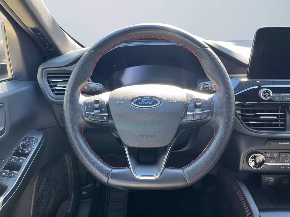 Ford Kuga usata a Milano (14)