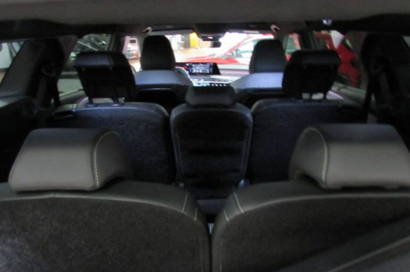 Peugeot 5008 usata a Milano (14)