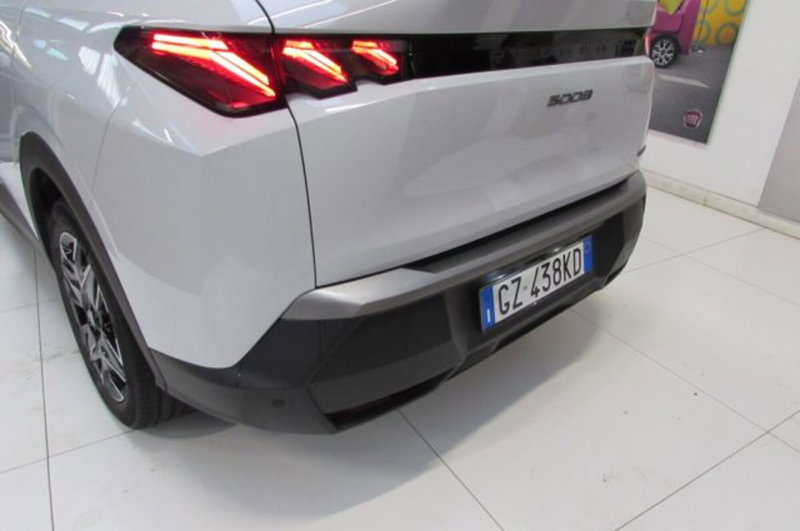 Peugeot 5008 usata a Milano (15)