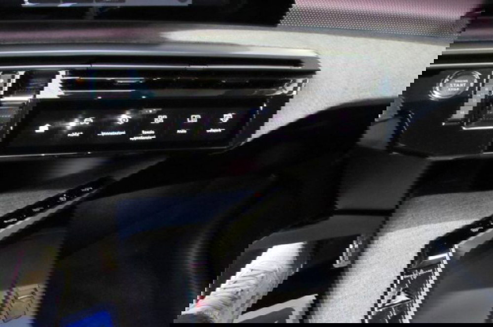 Peugeot 5008 usata a Milano (9)