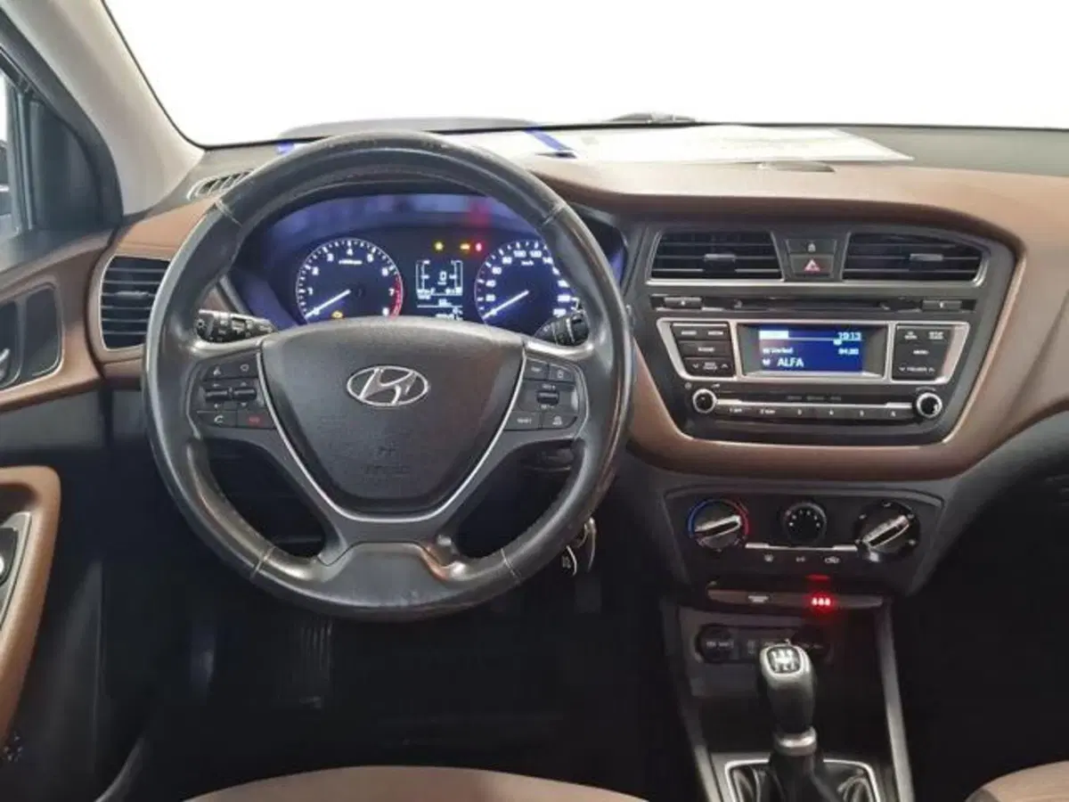 Hyundai i20 usata a Salerno (10)