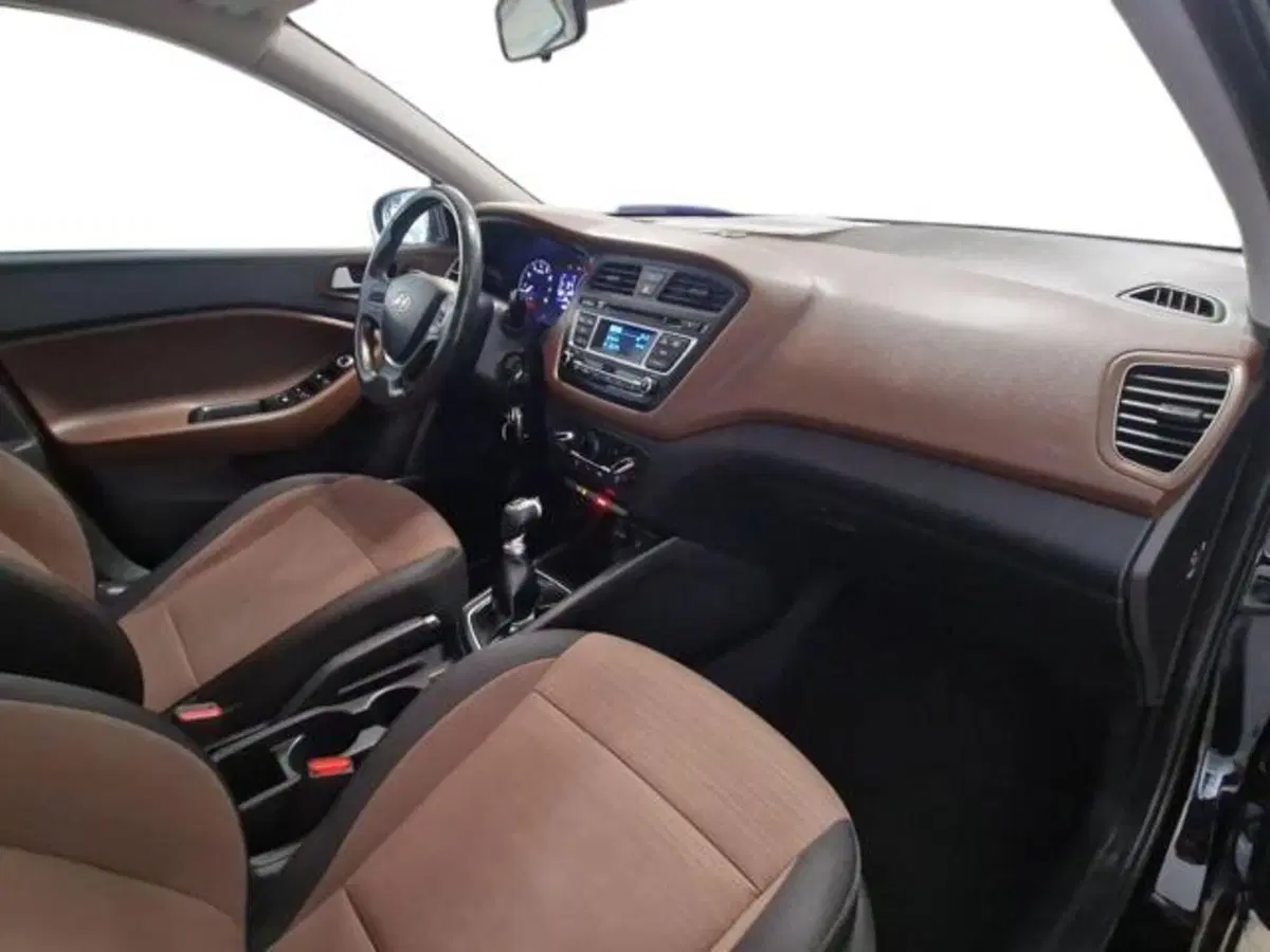 Hyundai i20 usata a Salerno (13)