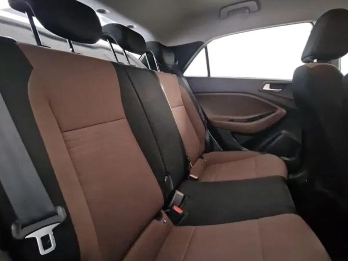Hyundai i20 usata a Salerno (14)