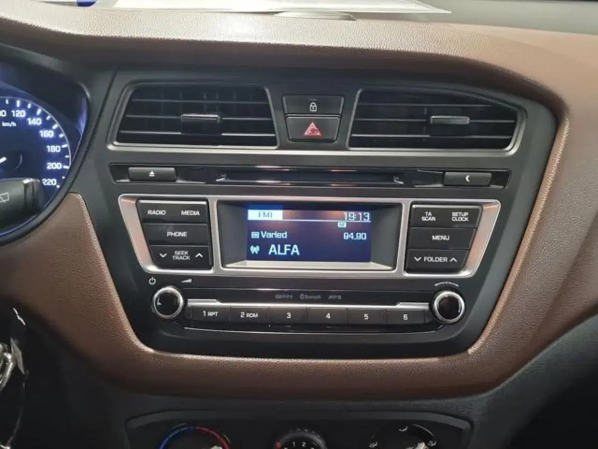 Hyundai i20 usata a Salerno (16)