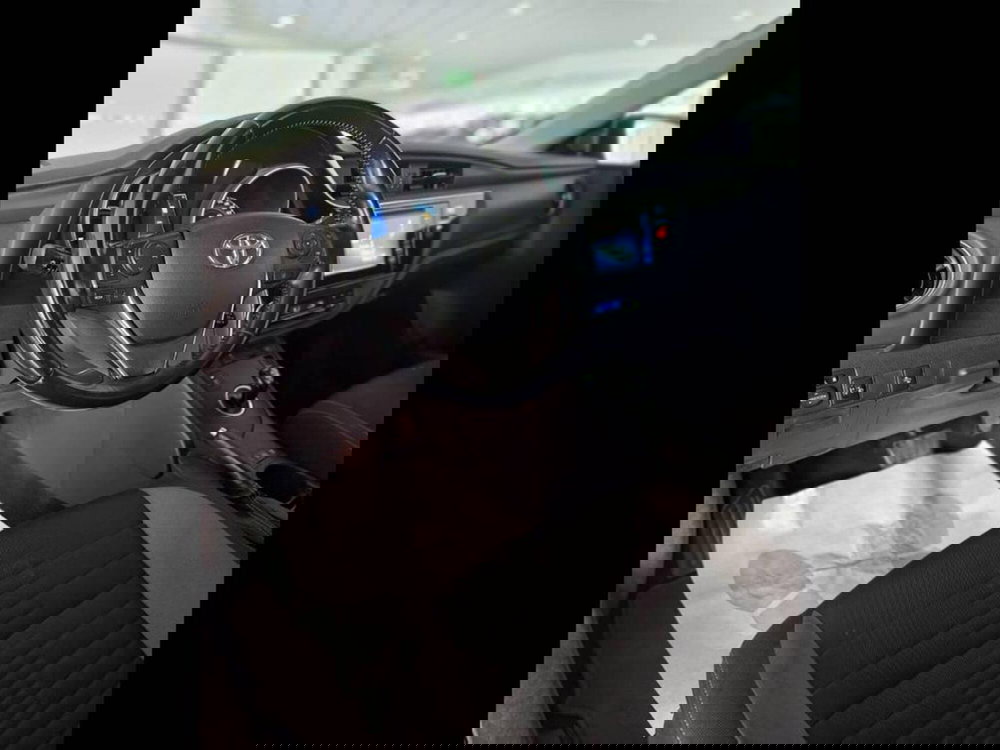 Toyota Auris usata a Torino (10)