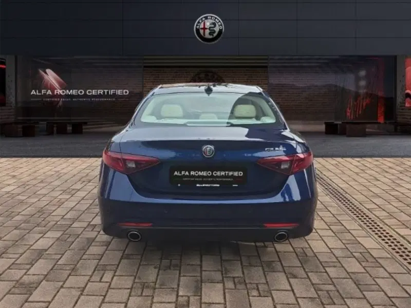Alfa Romeo Giulia usata a Monza e Brianza (5)