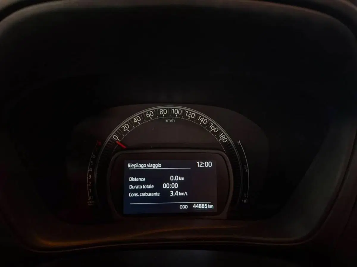 Toyota Aygo X usata a Torino (7)