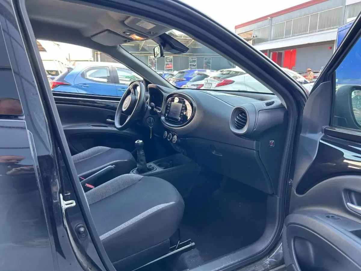 Toyota Aygo X usata a Torino (8)
