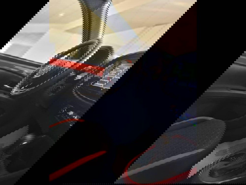 Toyota Aygo X usata a Torino (10)