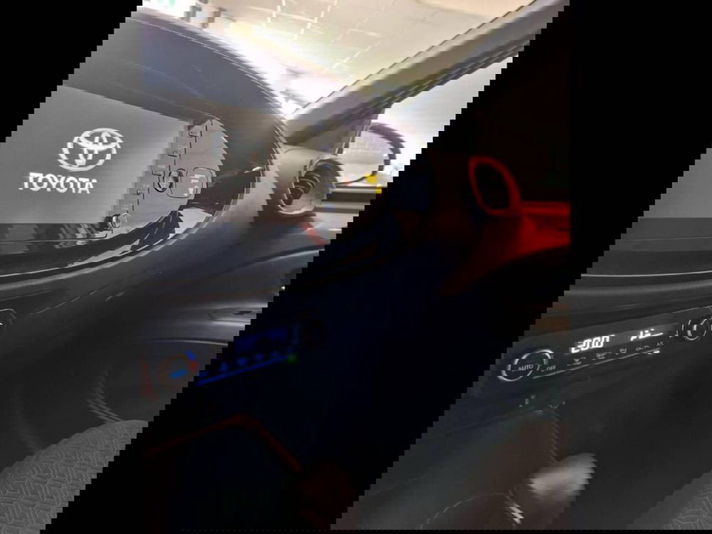 Toyota Aygo X usata a Torino (8)